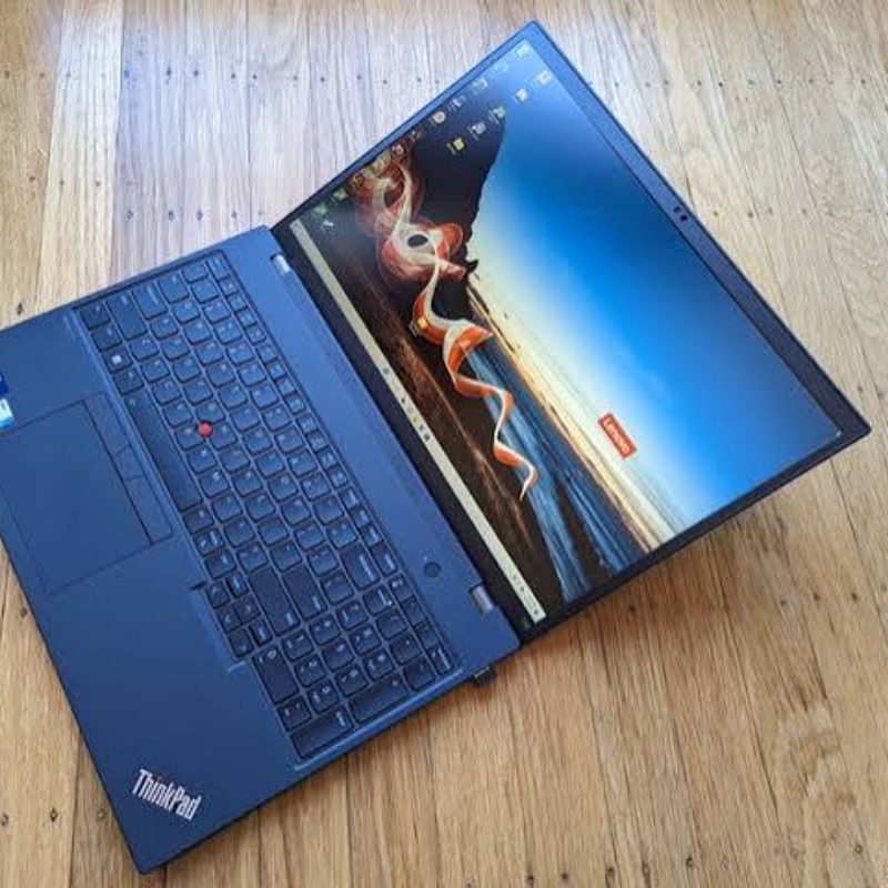 LENOVO THINKPAD P15V 16' — i7 12th Gen, 16 / 512 GB SSD NON TOUCH 4GPU NVIDIAT1200